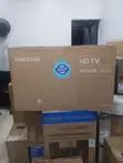 Samsung 32-Inch H5000F Smart LED TV - 2