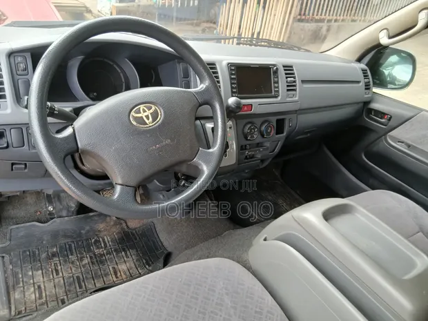 Toyota HiAce 2008 Black - 1