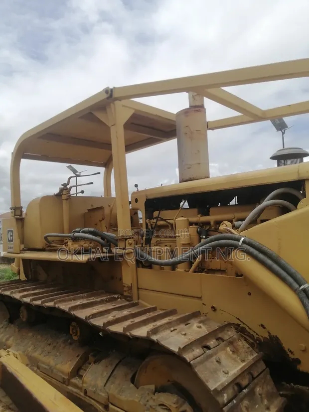 CAT Bulldozer D8H da aka yi amfani da shi a kasashen waje don siyarwa - 1