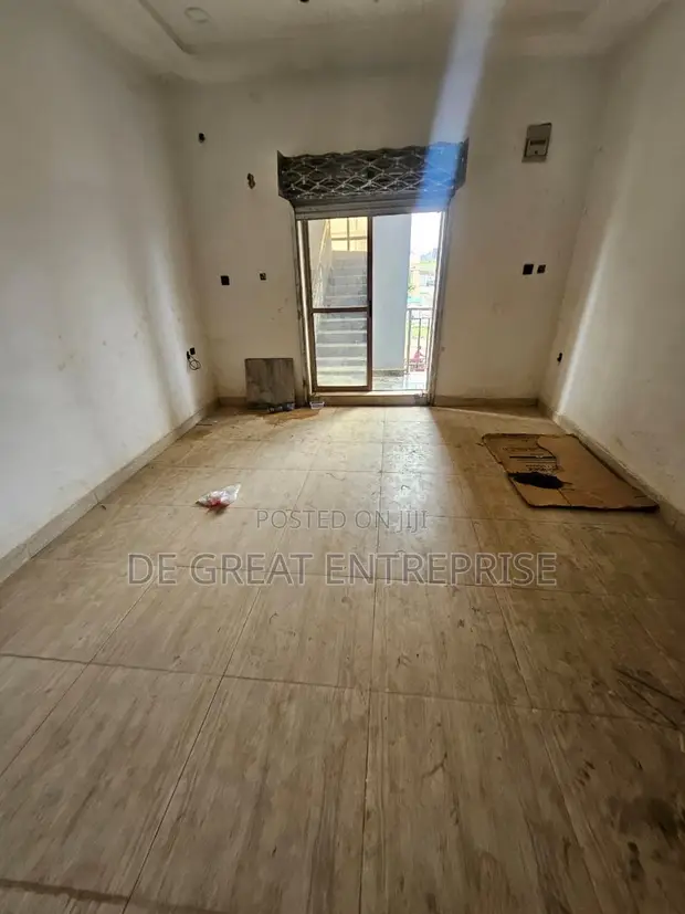 Shop/Office Space for Rent in Lugbe - 1