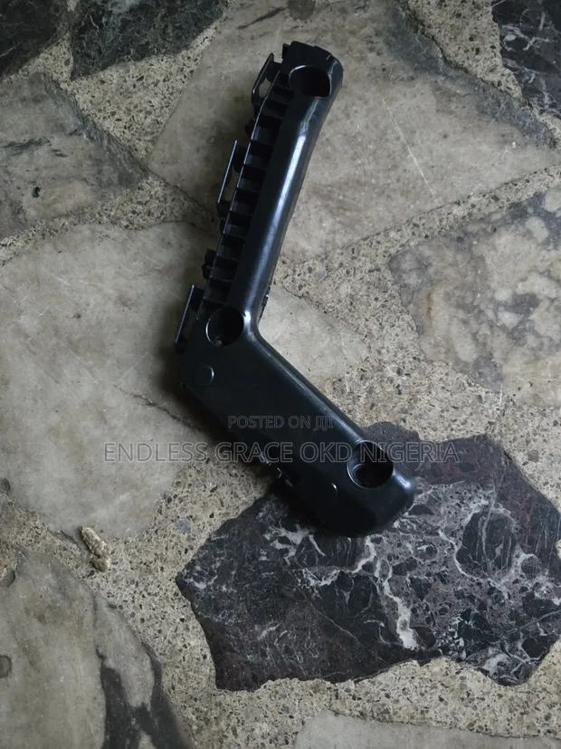 Front Bumper Clips for Toyota Corolla (2016-2018) - 1