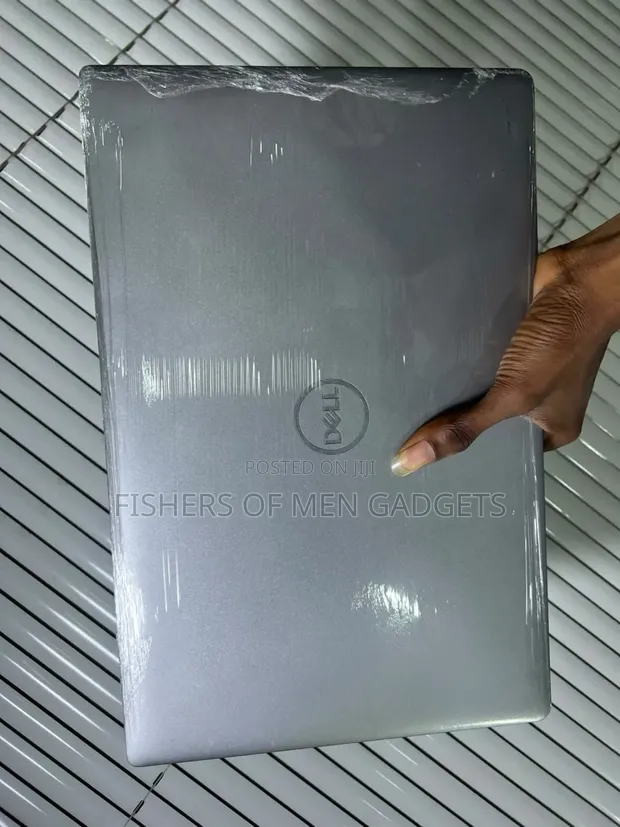 Dell Latitude 5530 Laptop - 12th Gen i7, 8GB RAM, 256GB SSD - 1