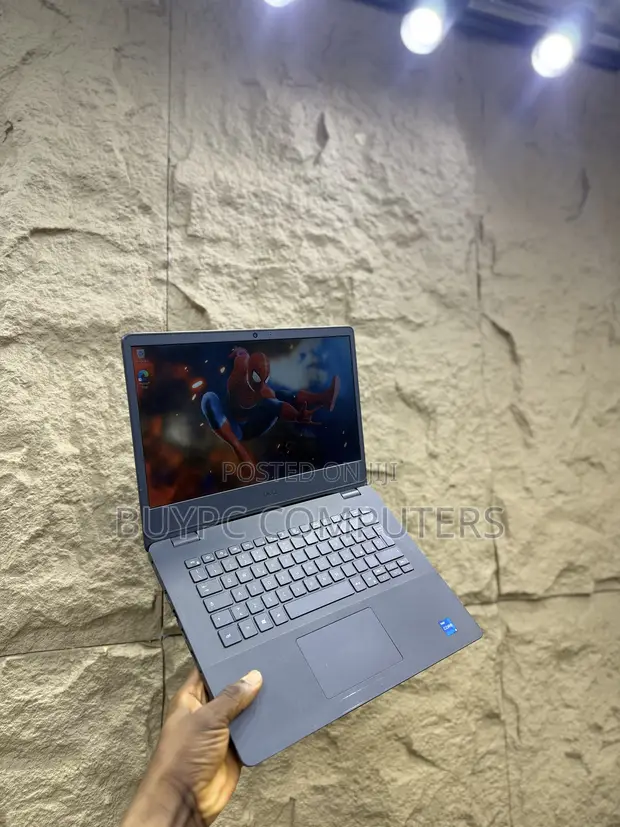 Dell Vostro 14 3401 Laptop - 8GB RAM, 256GB SSD, Intel Core i5 - 1