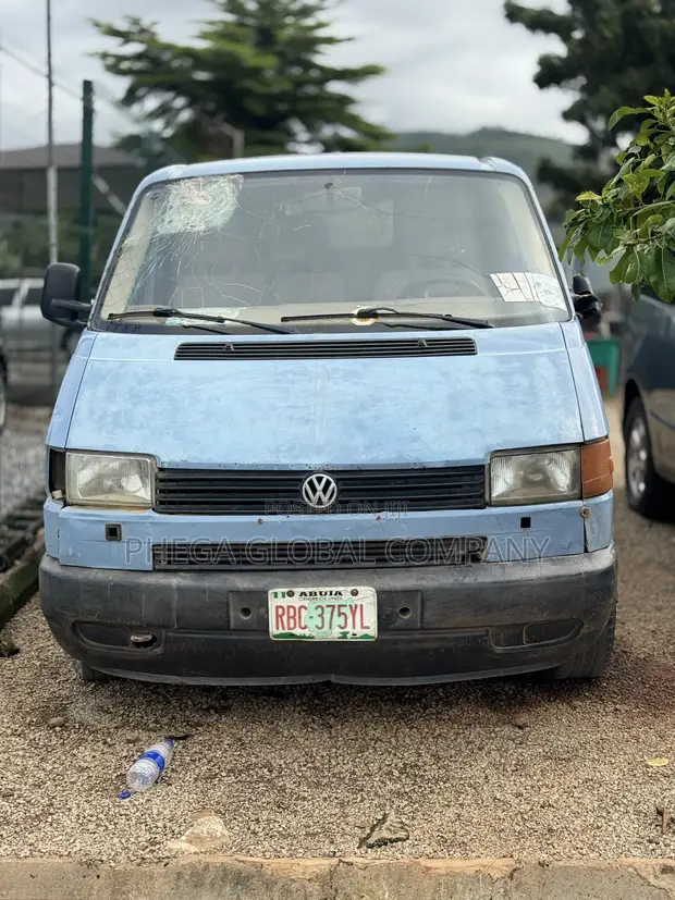 Volkswagen Transporter 2005 Blue - 1