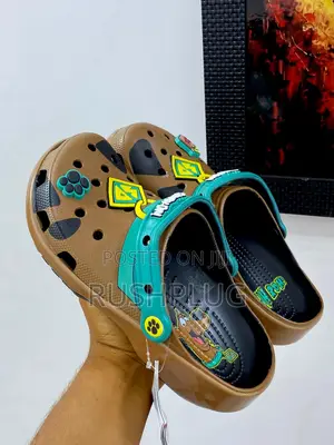 Crocs x Scooby-Doo Classic Clogs