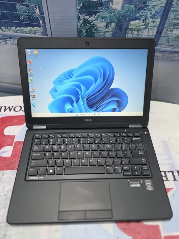 Dell Latitude 12 E7250 Laptop - Core i5, 8GB RAM, 128GB SSD - 1