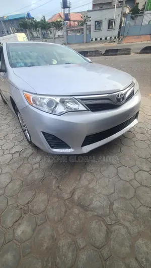 Toyota Camry L Sedan 2012 - Babu Hatsari