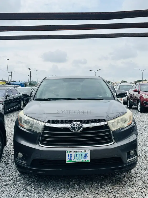 2015 Toyota Highlander LE SUV AWD - 1