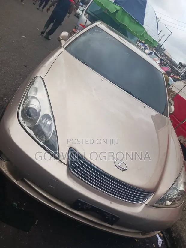 Lexus ES 330 2005 Gold - 1