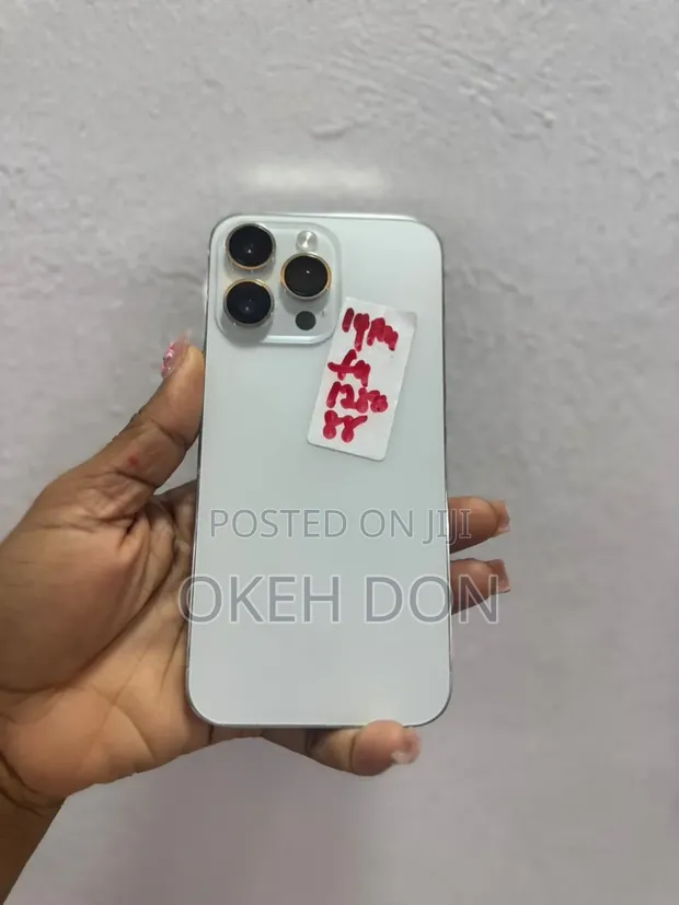 Apple iPhone 14 Pro Max 128GB Silver - 1