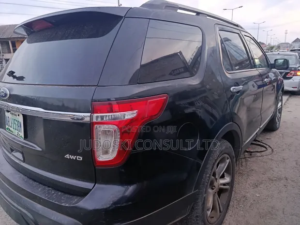Ford Explorer 2013 Black - 1