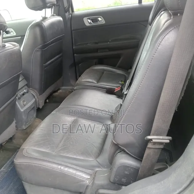 Ford Explorer 2012 Gold - 1