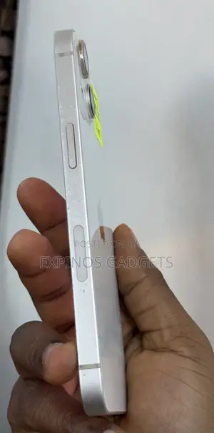 Apple iPhone 13 128GB White