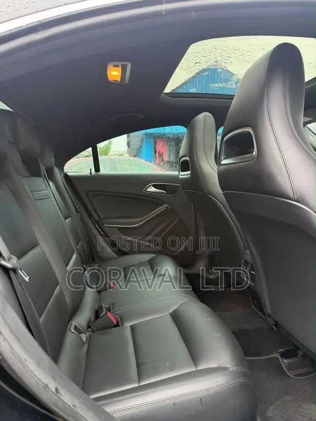 Mercedes-Benz C250 2014 Black - 1