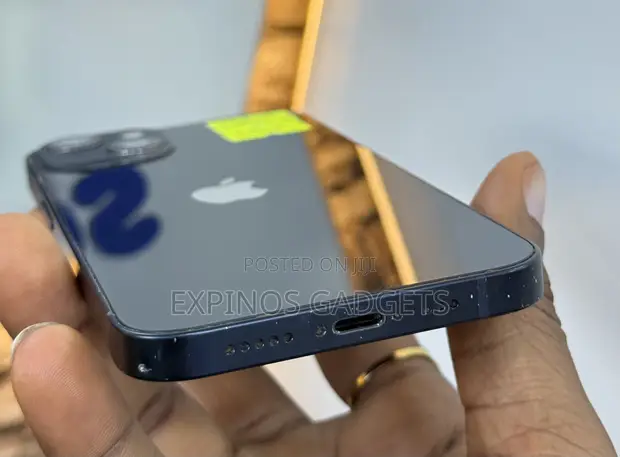 Apple iPhone 13 128GB Black - 1