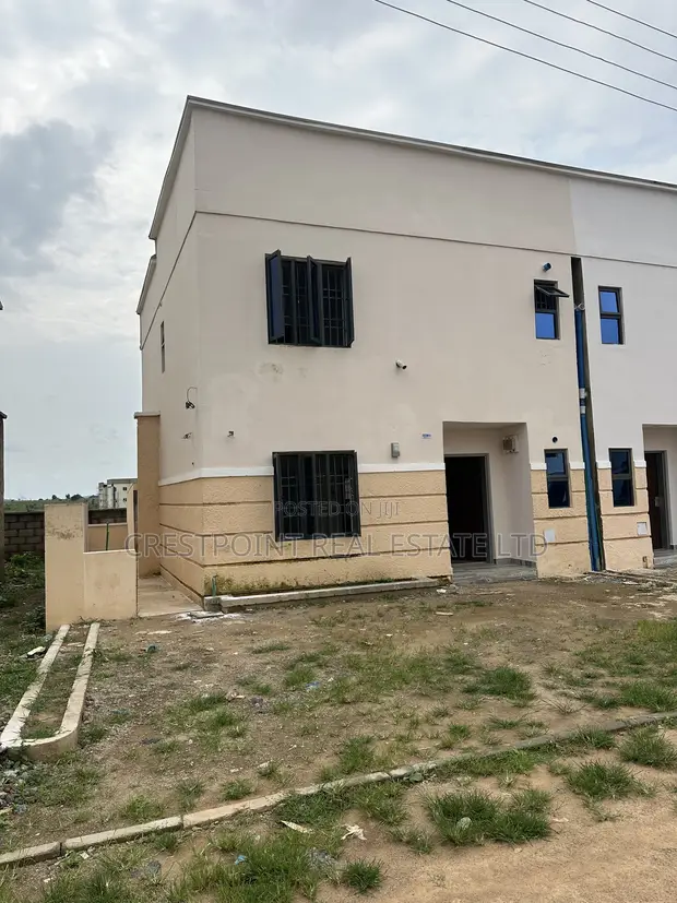 4-Bedroom Duplex don siyarwa a Brians and Hammers, Life Camp - 1