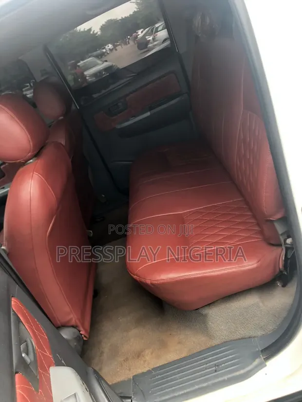 Toyota Hilux 2.0 VVT-i Pickup 2010 White - 1
