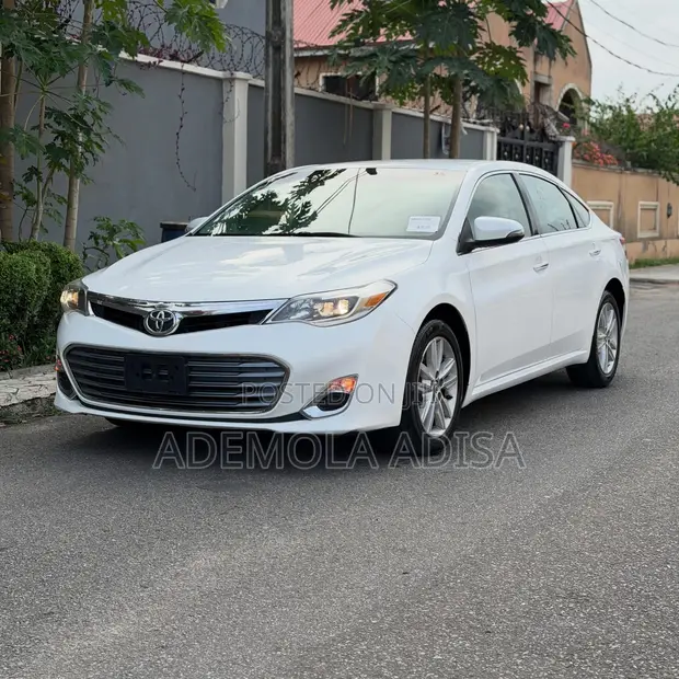 2014 Toyota Avalon XLE Sedan - Fari - 1