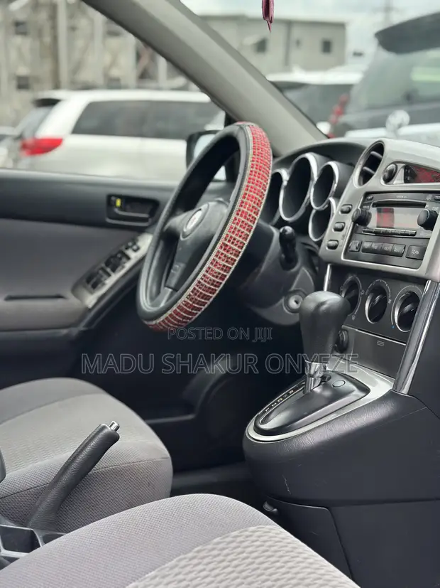 2008 Toyota Matrix Hatchback 1.8L Silver - 1