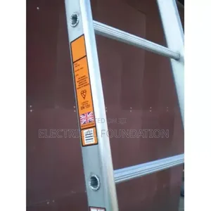 Total Heavy Duty Industrial Ladder - 20ft (6m)