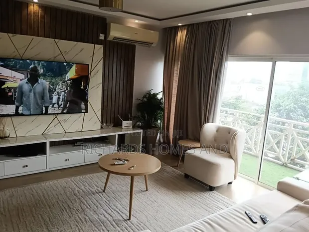 Gidan Waje Mai Dakuna 3 da BQ a Ikoyi S.W don Hayarwa - 1
