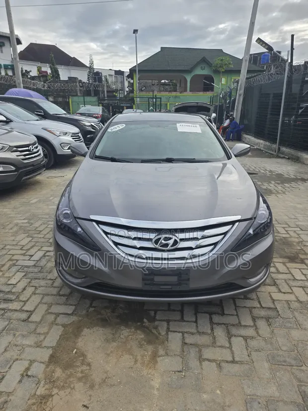 2013 Hyundai Sonata SE Sedan FWD (2.4L) - 1
