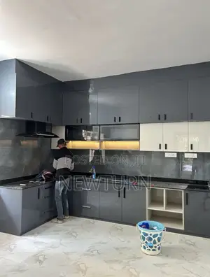 Brand New High Glossy Luxury Kitchen Cabinets