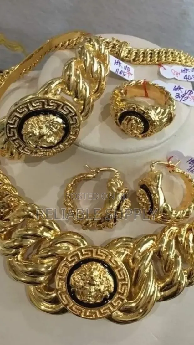 Luxury Gold Diamond Jewelry Collection - 1