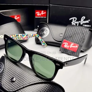 Ray-Ban Gilashin Idanu Mai Zane Mai Launi a Ciki