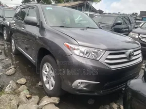 Toyota Highlander 2012 Gray