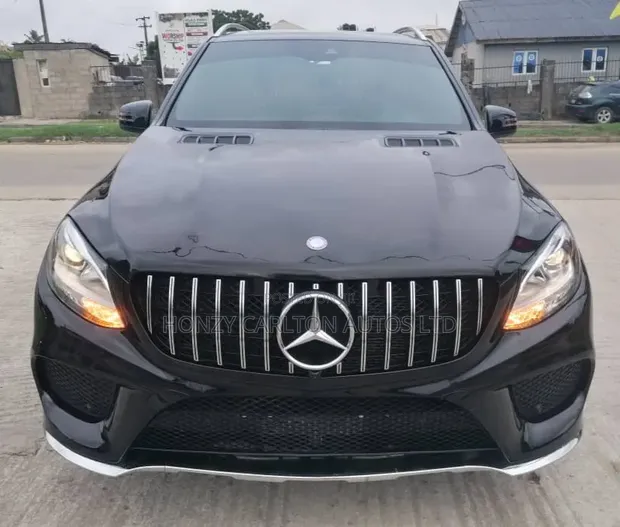 2016 Mercedes-Benz GLE 350 Black - 1
