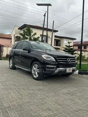 2015 Mercedes-Benz ML350 Black
