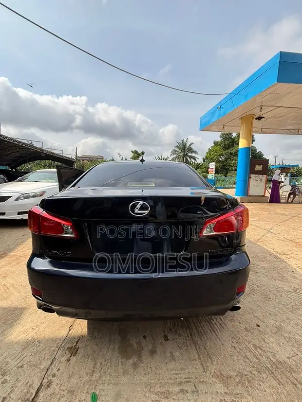 Lexus IS 250 4WD 2009 Black - 1
