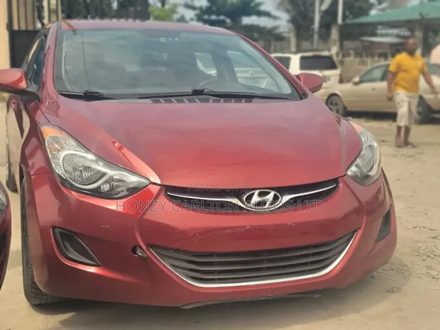 Hyundai Elantra GLS Sedan ta 2013 - 1