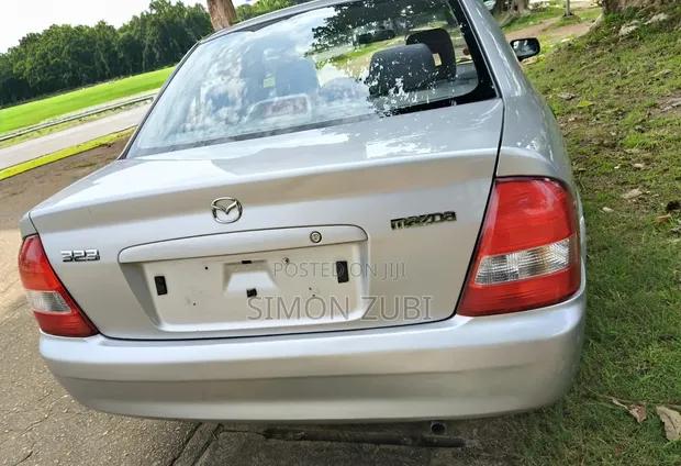 Mazda 323 1.6 2002 Silver - 1