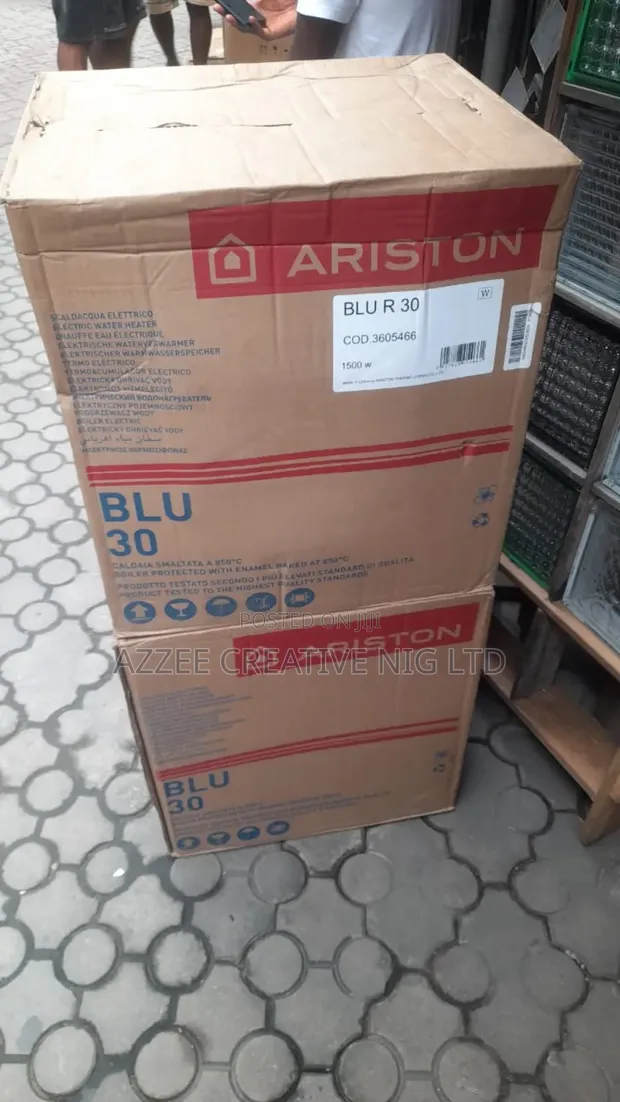 Ariston 30 Litre Blu R Electric Water Heater - 1