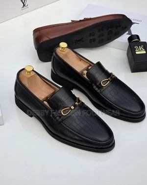 Takalman Maza masu inganci na Louis Vuitton