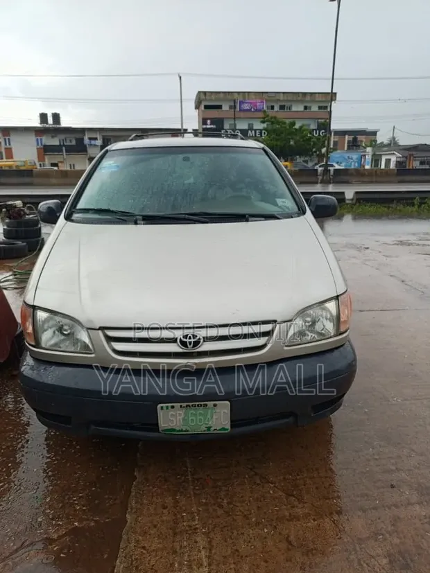 Toyota Sienna LE 2001 Silver - 1