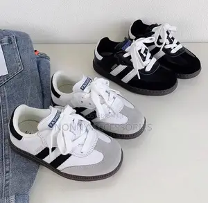 Takalmi na Yara na Adidas - Baki
