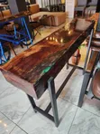 Kyakkyawar Katako na Log da Epoxy Console Table - 3