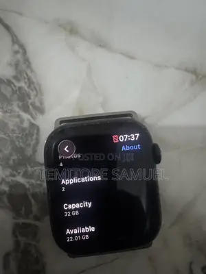 Apple Watch Series 7 45mm GPS, 32GB, Aluminum