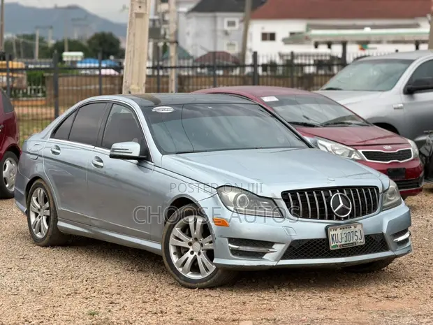 2013 Mercedes-Benz C300 Blue - 1
