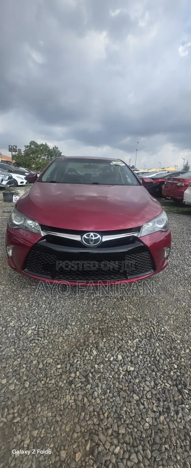 Toyota Camry SE 2016 Burgundy - 1