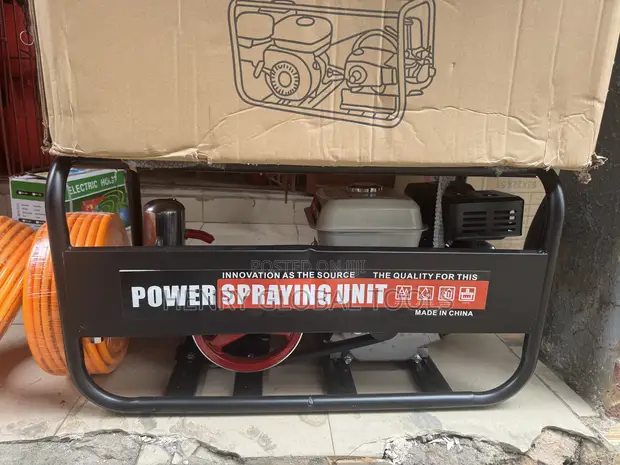 Heavy-Duty Petrol Power Sprayer - Agricultural & Cleaning Pump - 1