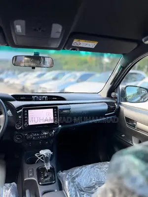 New Toyota Hilux 2025 Black