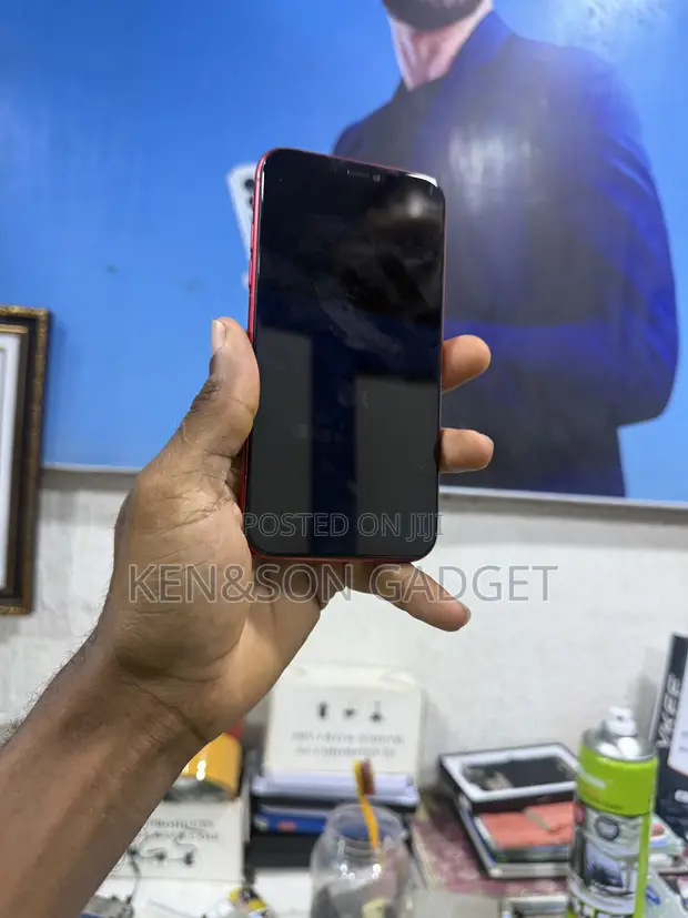 Apple iPhone 11 64GB Jaja - 1