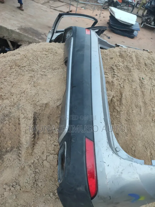Complete Rear Bumper for Hyundai Grand Santa Fe 2014 - 1
