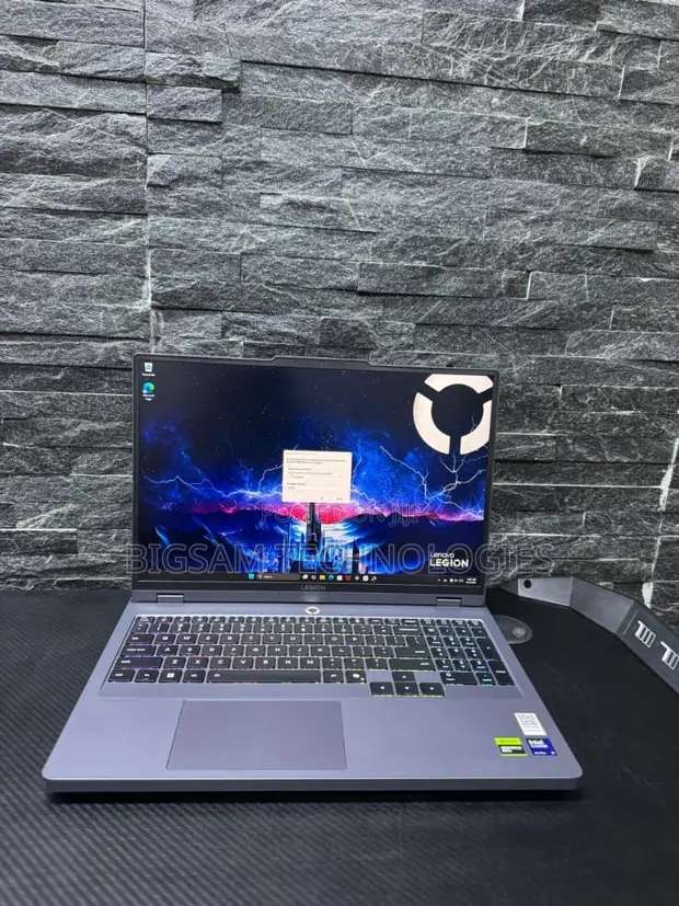 Lenovo Legion 5 Laptop: Intel Core Ultra 9, 32GB RAM, 1TB SSD, RTX 5060 - 1