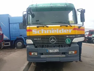 Mercedes-Benz Actros Tipper Truck
