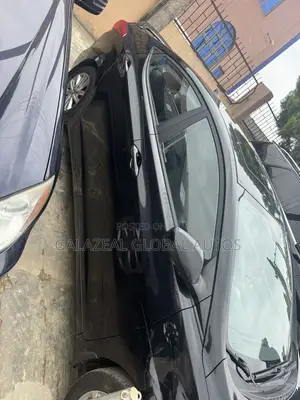 Hyundai Elantra Limited Sedan ta 2014